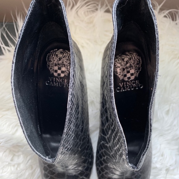 ❌SOLD❌ Vince Camuto Caden Bootie fits like sz 7 Excellent - Picture 4 of 6